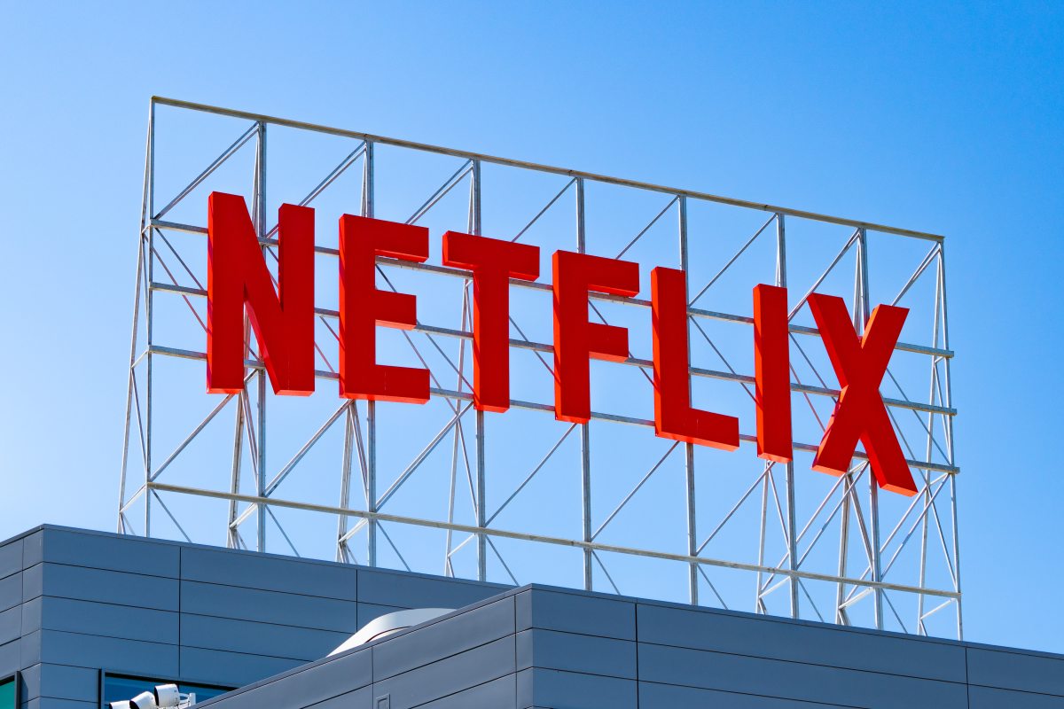 Netflix Fully Embraces Generative AI Amidst Industry Division – Mirror Brief
