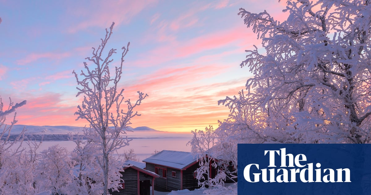 A Journey to the Highest Mountain Hut in the Swedish Arctic – Mirror Brief