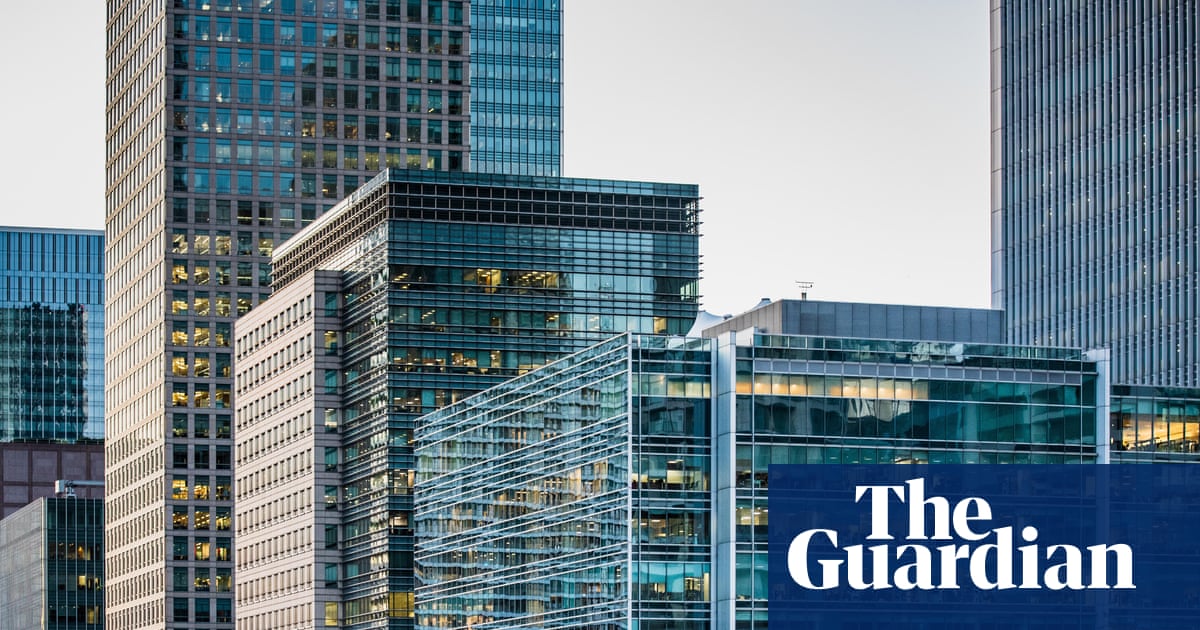 Clifford Chance Reduces London Support Staff Amid Rising AI Adoption – Mirror Brief